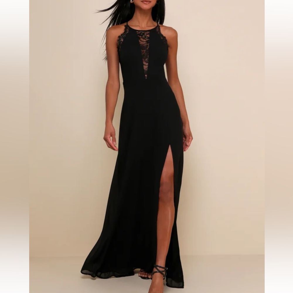 NWT. Lulus. Large black dress.